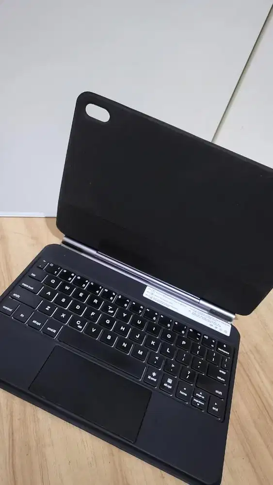 Keyboard ipad magnet