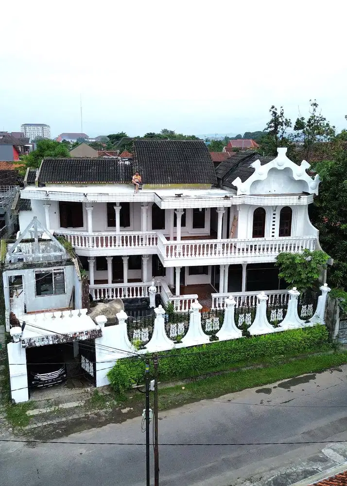 Rumah Klasik Strategis dekat Alun-alun Selatan