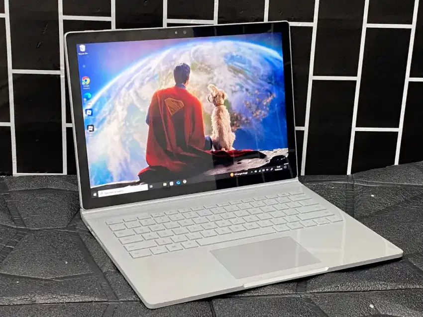 Laptop surface minat inbox