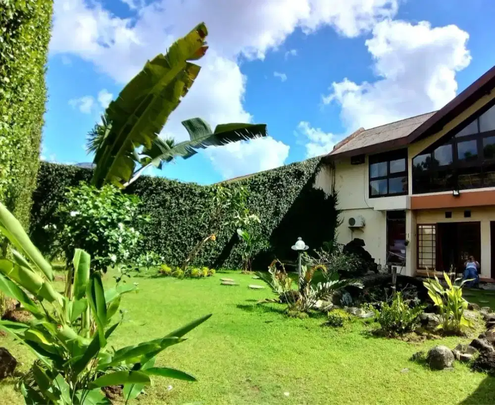 DIJUAL RUMAH DI JL KUPANG INDAH COCOK BUAT KANTOR KOMERSIAL AREA