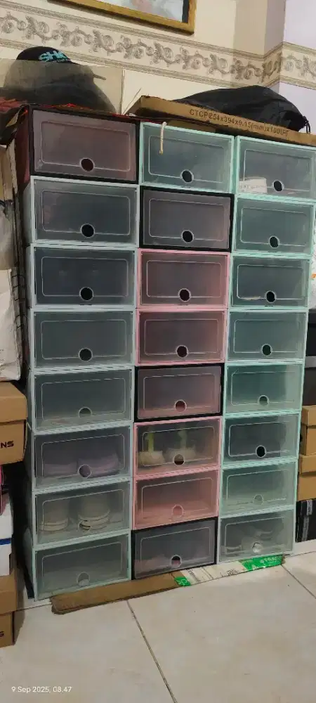 Kotak serba guna, kotak sandal / sepatu