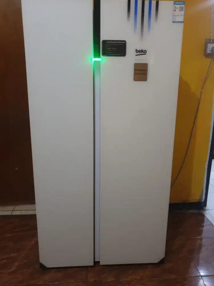 Dijual Kulkas side by side merk Beko pro smart inverter