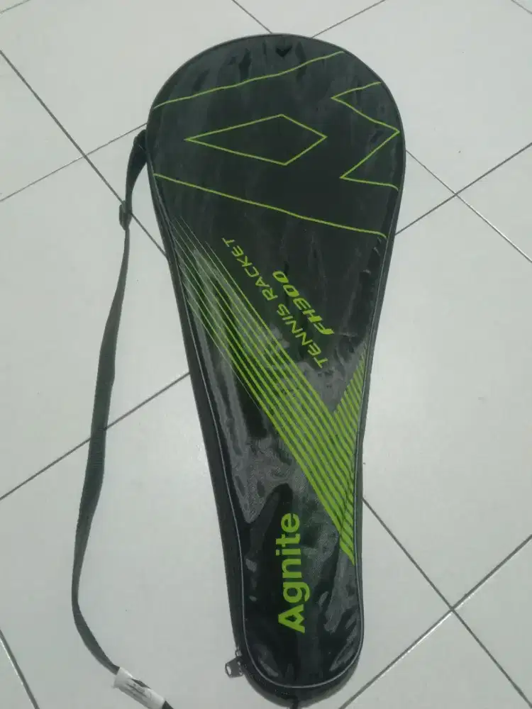 raket tenis agnite