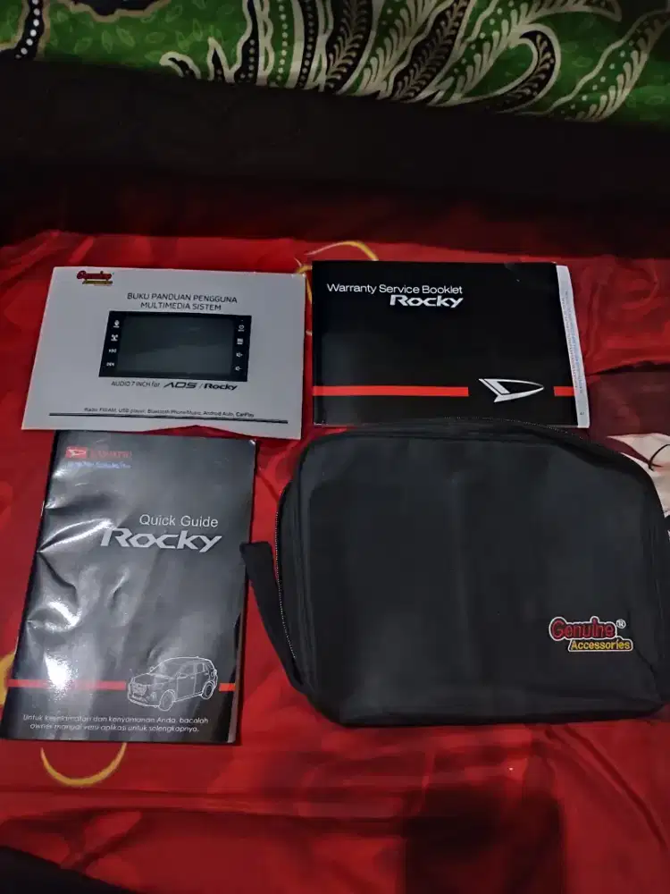 Buku service & pedoman Daihatsu Rocky
Original