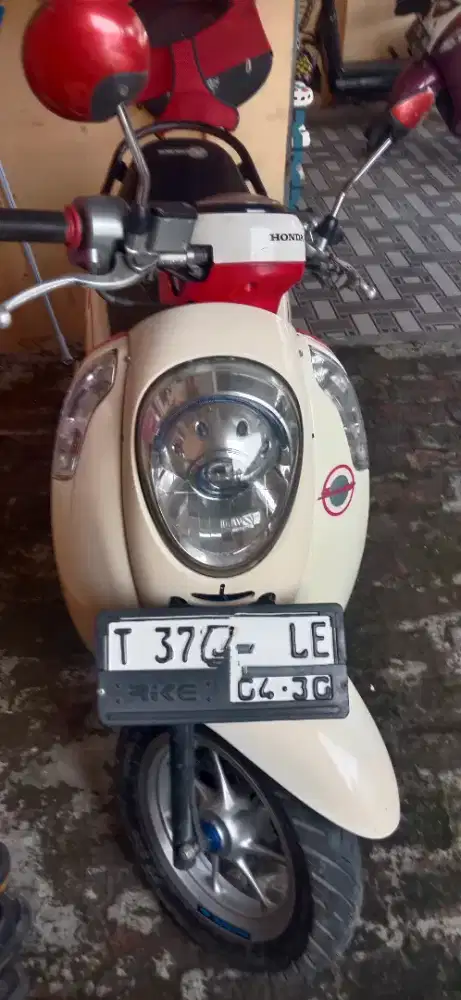 Honda Scoopy 2013