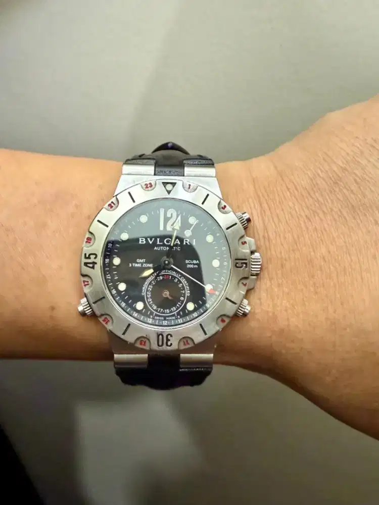 Jam tangan Bvlgari Diagono GMT 3 time