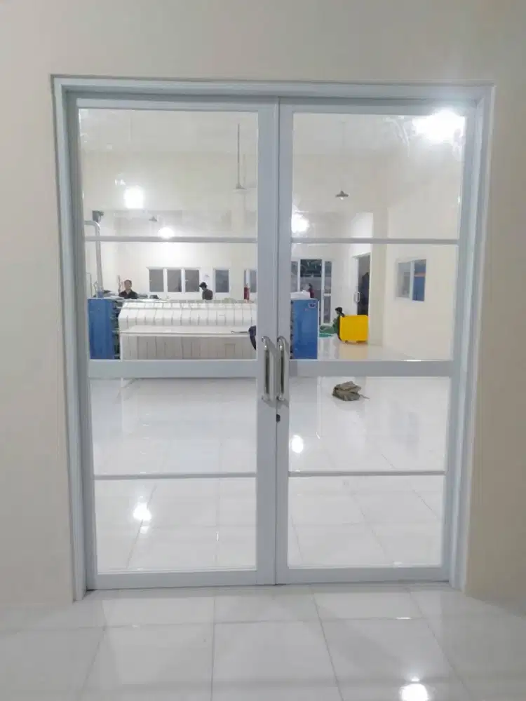 Pasang Kusen Alumunium + Pintu + Jendela + Cat + Kaca Untuk Kantor Kit