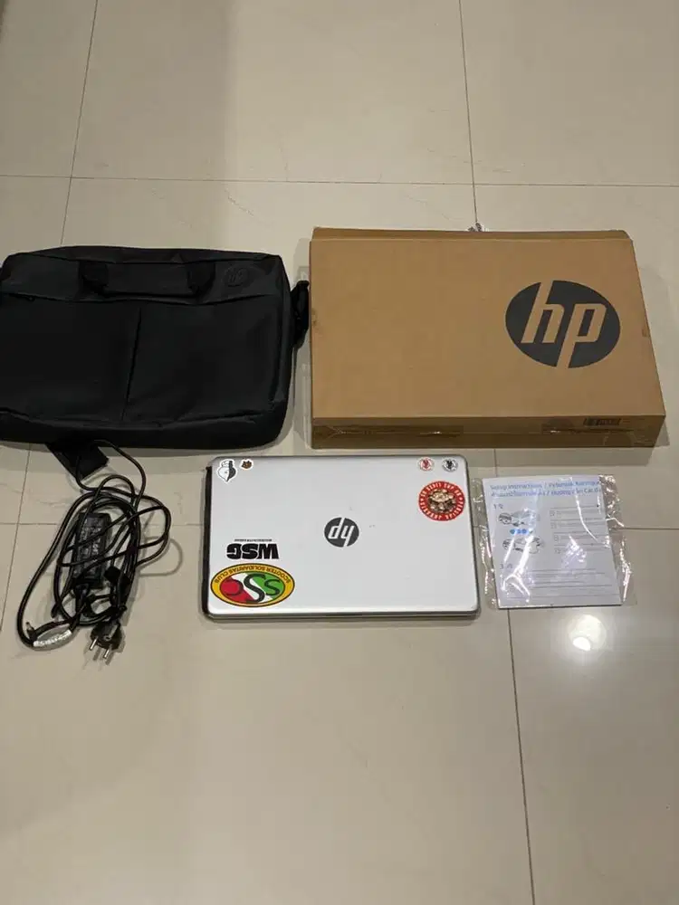 Laptop HP 14s - dk1514AU