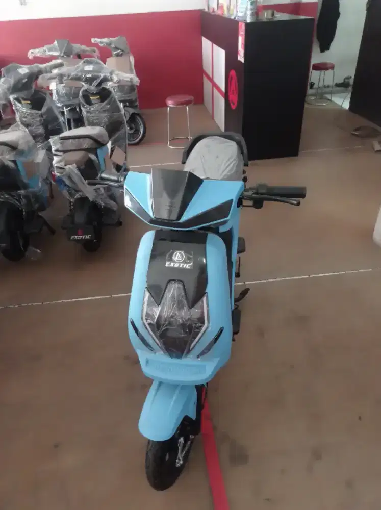 SEPEDA LISTRIK EXOTIC X-670