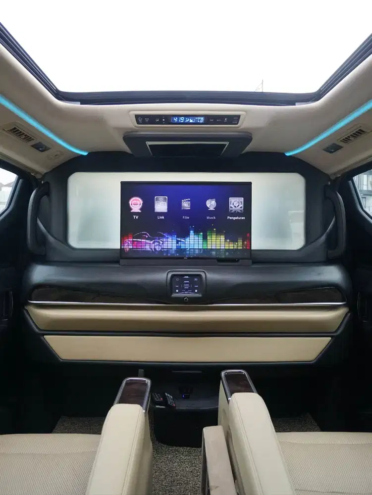 MOBIL TOYOTA ALPHARD 2.5 LOMBARDI RSE 2021