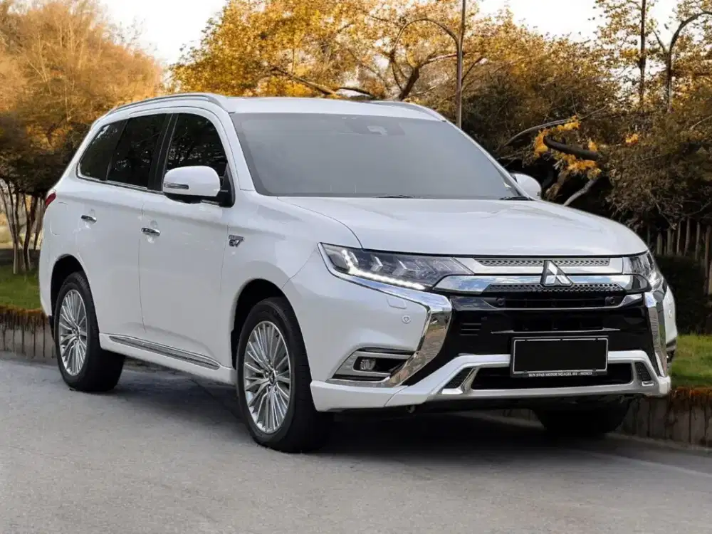 Mith outlander Phev 2.4 At 2019