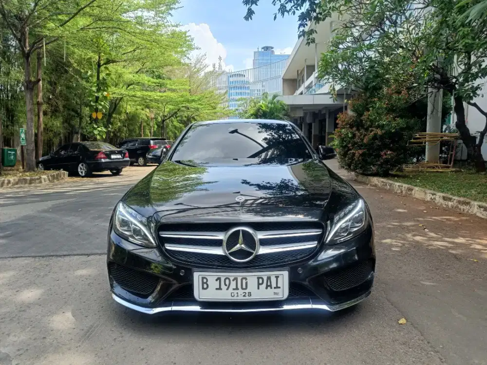 Mercedes Benz C300 2.0 AMG CKD 2018