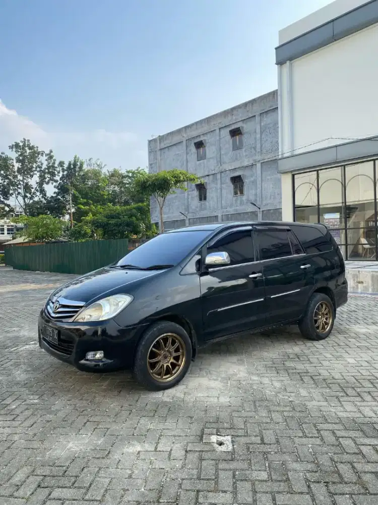 Dijual innova tipe G 2.0 MT 2010