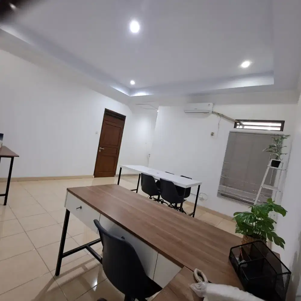 meja kantor kaki holo