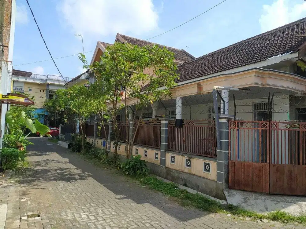 RUMAH BESAR 6 KAMAR DI JL. CANDI MENDUT – COCOK BUAT KOS DEKAT KAMPUS