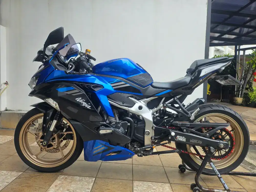ZX25R Blue ABS 2021