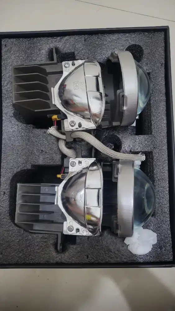 Projector/Projie original part Toyota innova reborn