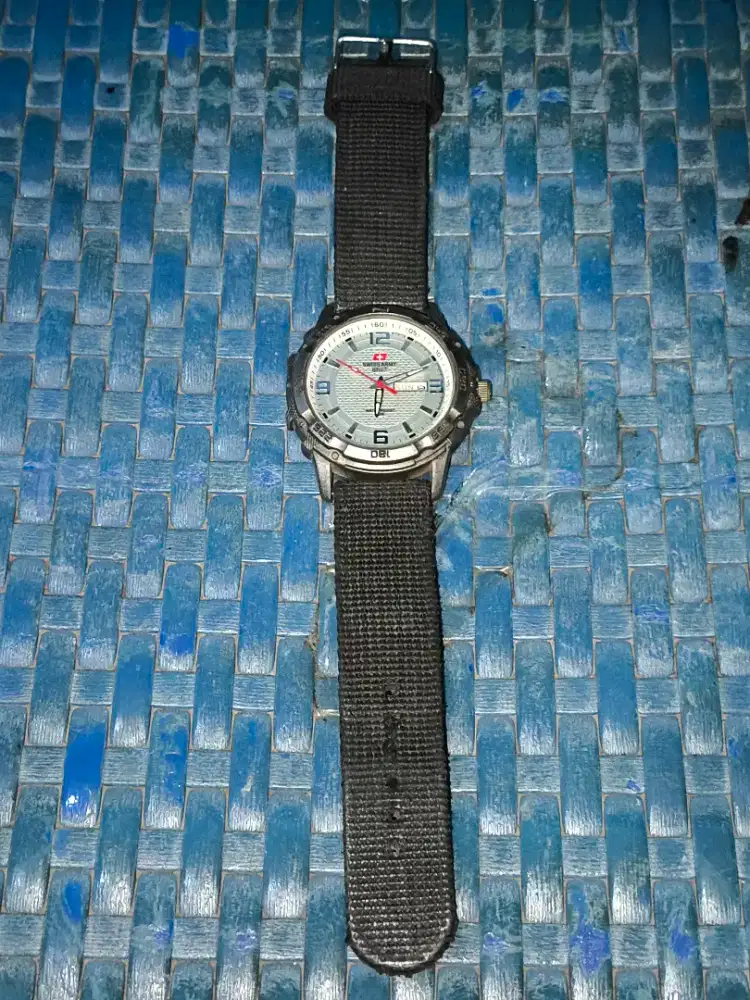 Jam Tangan Swiss Army