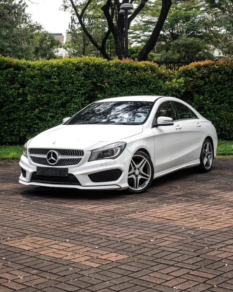 Mercedes-Benz CLA200 AMG Line