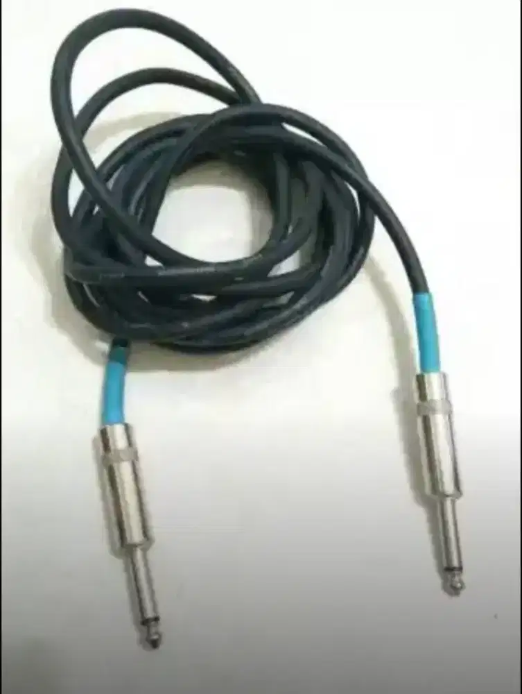 Kabel audio jeck to jeck merk Samson , 3 meter lentur dan kuat.