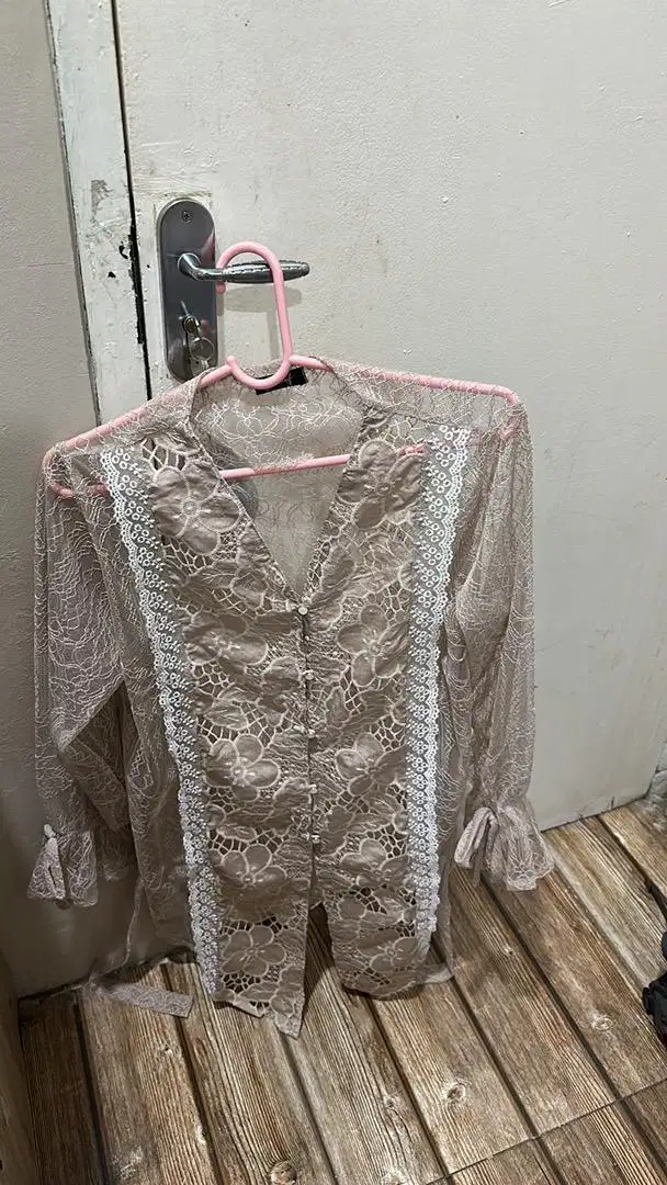 Preloved outer brukat