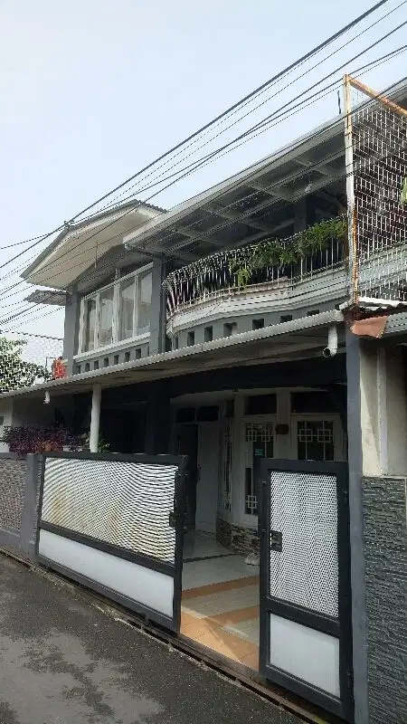 Rumah SHM  2 lantai terawat disayap Margacinta logam Kota Bandung