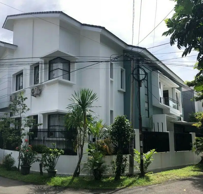 Dijual Rumah SHM  2 lantai dan siap huni  di Turangga Pusat Kota Bandung
