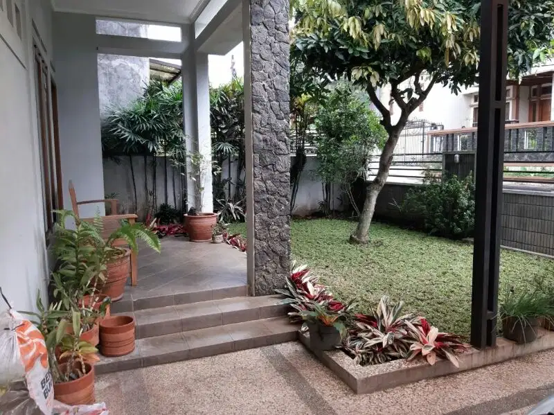 Rumah SHM 2 lantai siap huni di Cigadung Kota Bandung