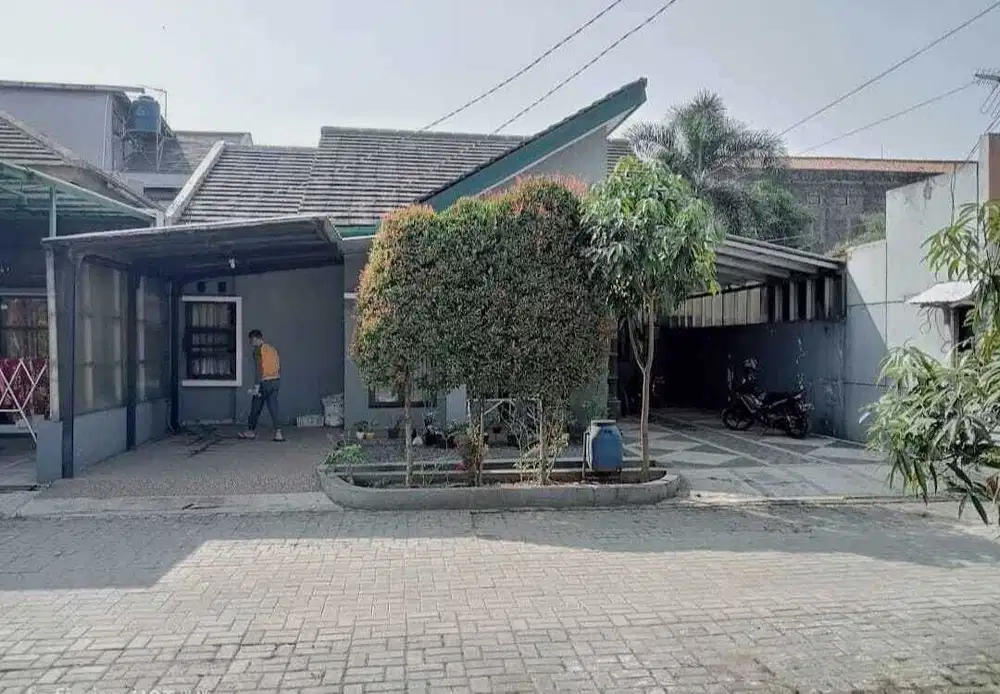 RUMAH LUAS DI BELAKANG HOTEL GHOTIC