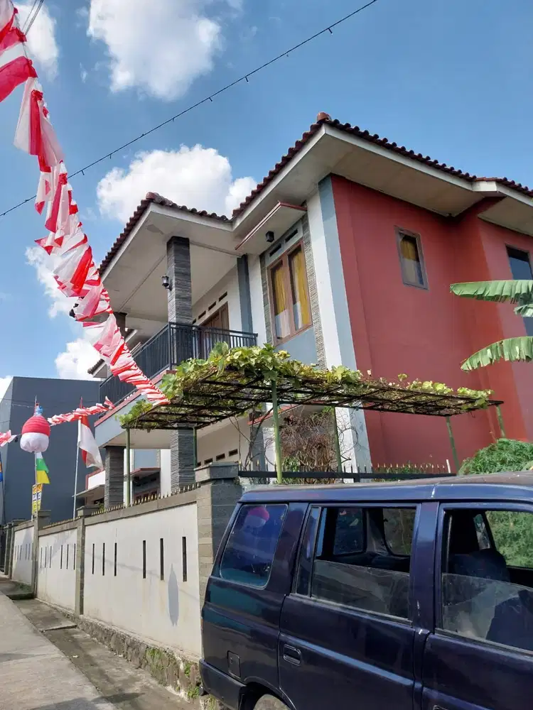Dijual Rumah mewah Terawat 2lantai Sindanglaya