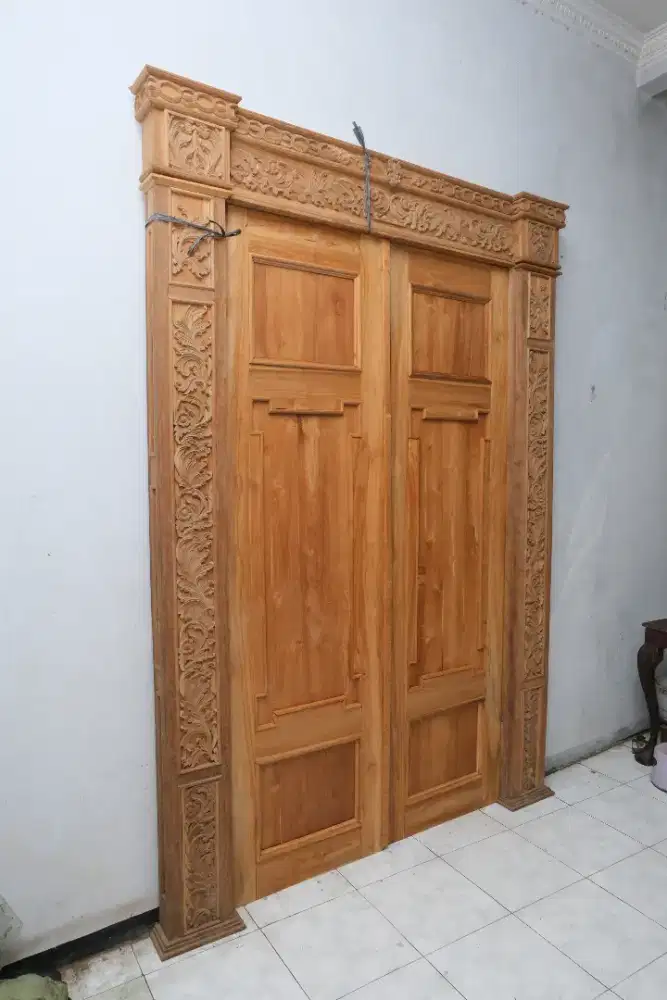 Pintu Ukir Kayu Jati Asli – Kualitas Premium