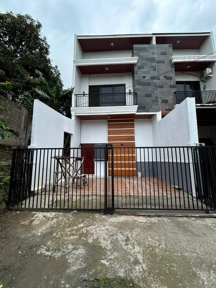 Rumah cantik 2 lt dekat Mall CIPUTRA CITRA RAYA Tangerang