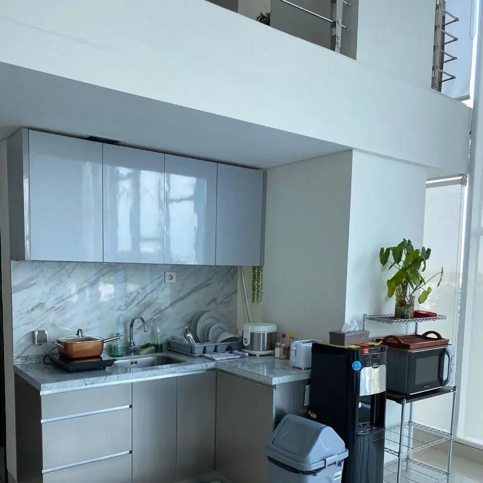 soho view kolam renang