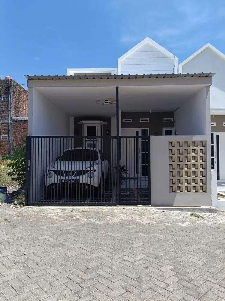 Dijual Rumah minimalis Modern 1 lantai dekat entrance tol sawojajar