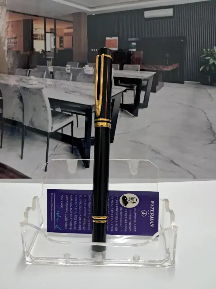 Waterman Hémisphère Black with Gold Trim Rollerball Pen