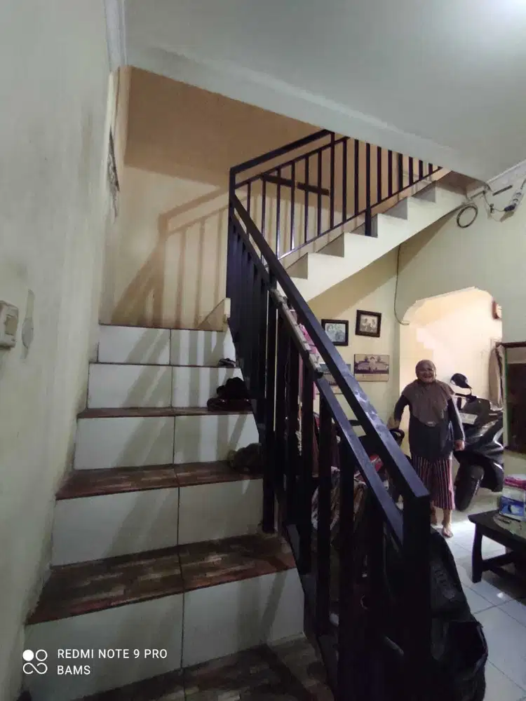 DIJUAL CEPAT RUMAH BELAKANG GOR GONDRONG