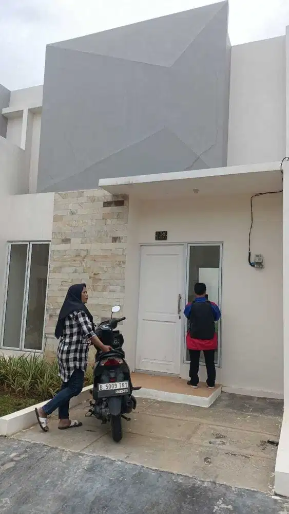 Dijual rumah daerah Panongan