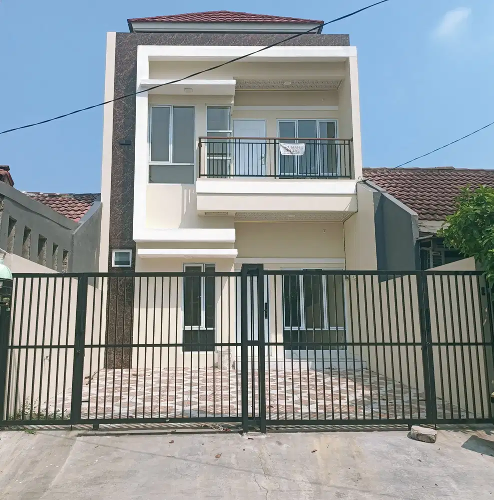 Di jual rumah mewah 2 lantai dekat mall Ciputra Citra Raya