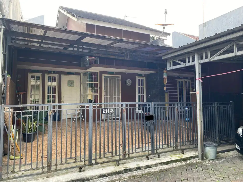 Rumah mewah 1,5 lantai di Taman Puspa Citra Raya