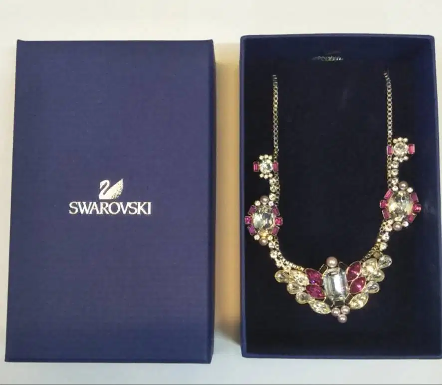 Kalung Swarovski