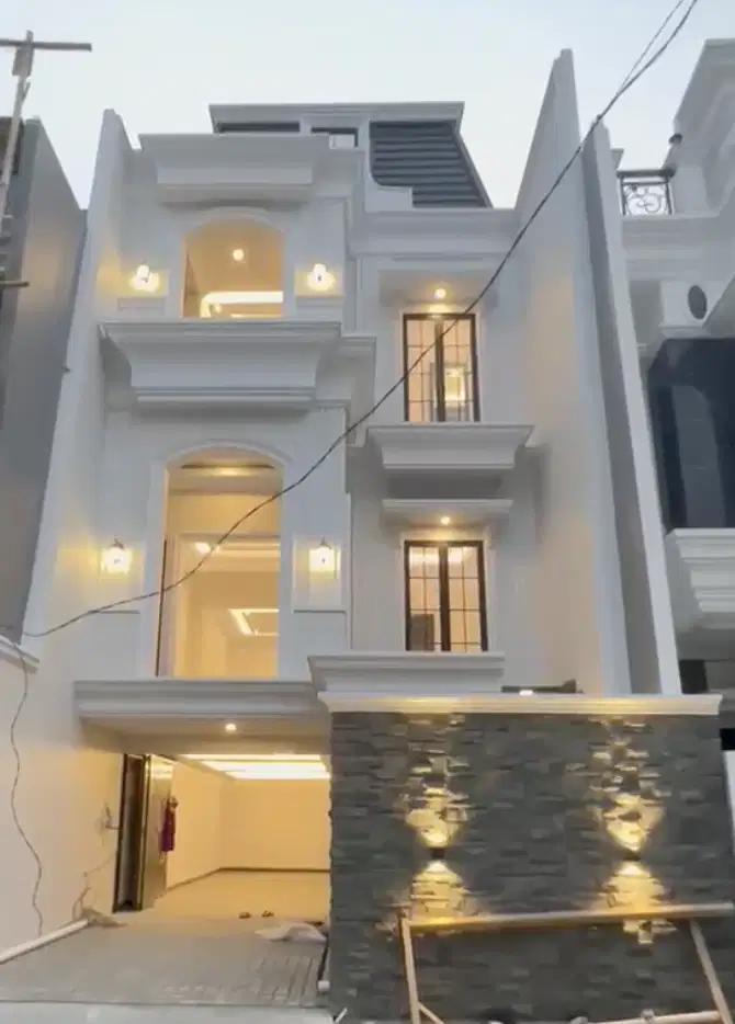 Rumah American Style di Jagakarsa dengan 3+2 Kamar Tidur (Jak-Sel)