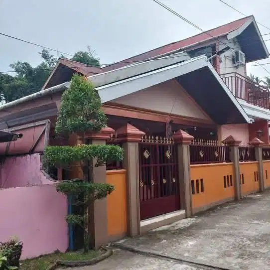 DI JUAL SEPAKET RUMAH 2 LANTAI DEKAT RAMAYANA MALL SORONG