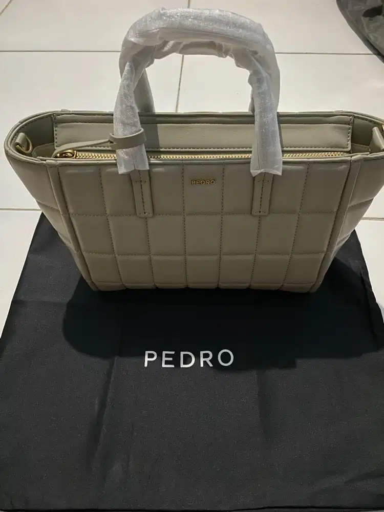 TAS PEDRO WARNA GREEN BELUM PERNAH PAKAI MASIH BARU
