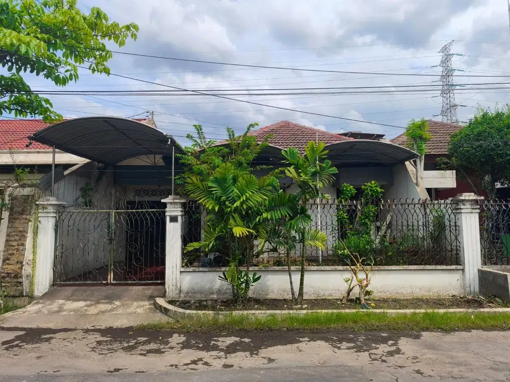 Rumah Siap Huni di Dharmahusada Indah Barat