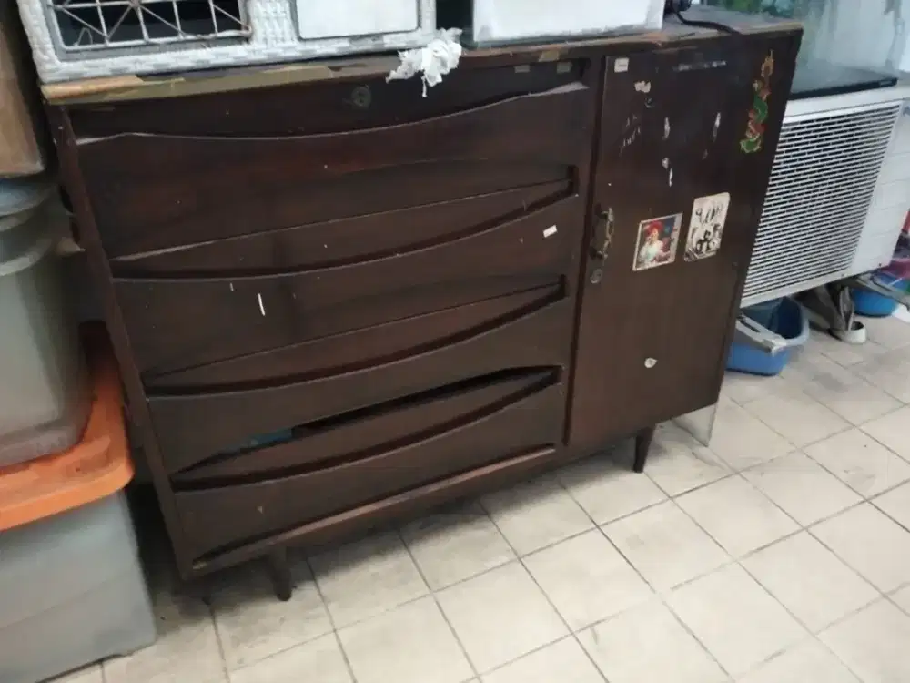 BUFFET / LEMARI JADUL