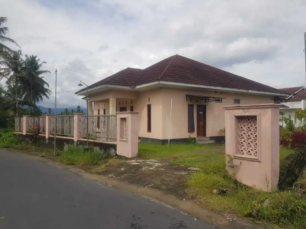 Dijual Rumah Dekat Borobudur, View Pegunungan Sawah