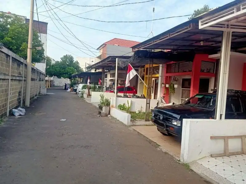 Di jual Rumah Town House ADW 2 Residence Jagakarsa dekat dekat Tol