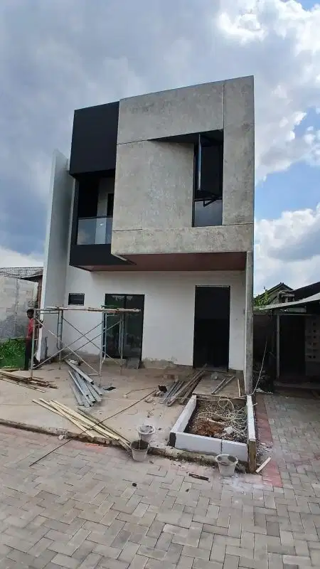 di jual rumah dua lantai dipamulang bebas banjir