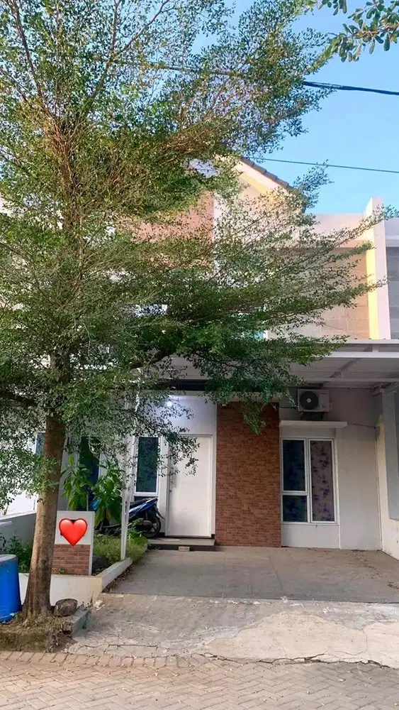 Dijual Rumah Dua Lantai