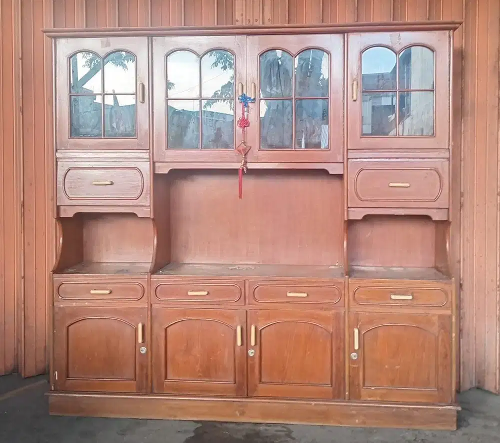 Lemari Hias Kayu Jati Asli Klasik / Buffet TV